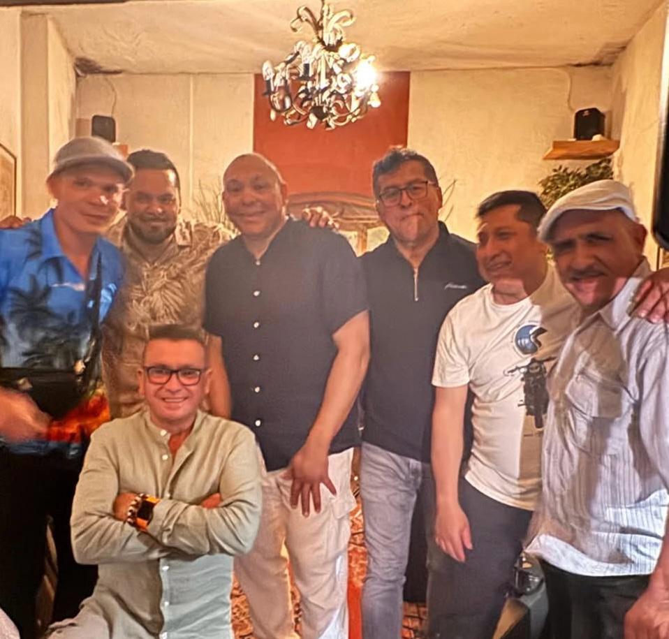 muzikanten poseren muzikanten poseren